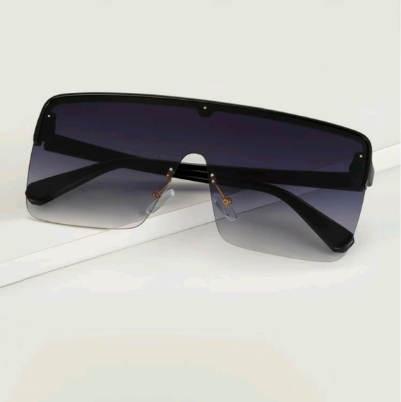 SOLD New Women's Flat Top Shield Sunglasses - Picture 3 of 4